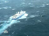 Корабль подал сигнал SOS около 9 утра. В послании говорится, что судно Voyager дало течь и находится в "ужасном положении". На борту судна находится 791 человек: 474 пассажира и 317 членов экипажа Корабль подал сигнал SOS около 9 утра. В послании говорится, что судно Voyager дало течь и находится в "ужасном положении". На борту судна находится 791 человек: 474 пассажира и 317 членов экипажа