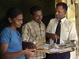 Проведенный генетический тест позволил установить родителей трехмесячного ребенка из Шри-Ланки, на которого претендовали девять семейных пар. Ожидается, что мальчик будет передан родителям в среду прямо в зале суда города Калмунаи
