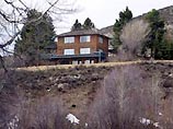 В США возник конфликт, связанный с домом Эрнеста Хемингуэя. Соседи, живущие рядом с мемориальным домом в маленьком городе Кетчум (штат Айдахо), опасаются, что планы открыть его для посетителей привлекут множество туристов, которые нарушат их спокойствие