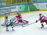 Восходящая звезда Национальной хоккейной лиги Дэни Хитли, в февральский период дозаявок усиливший казанский "Ак Барс", сумел отличиться в своем первом матче чемпионата России Восходящая звезда Национальной хоккейной лиги Дэни Хитли, в февральский период дозаявок усиливший казанский "Ак Барс", сумел отличиться в своем первом матче чемпионата России