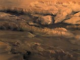 Ученые утверждают, что живые организмы существуют рядом с крошечными водоемами в глубоких пещерах красной планеты Ученые утверждают, что живые организмы существуют рядом с крошечными водоемами в глубоких пещерах красной планеты