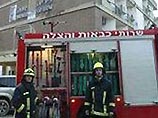 Израильские пожарные борются с долгами по зарплате, "конвоируя" мэра-должника Израильские пожарные борются с долгами по зарплате, "конвоируя" мэра-должника