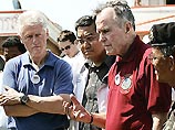 Клинтон и Буш-отец призвали собрать еще 4 млрд долларов пострадавшим от цунами