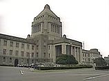Правительство Японии изучает возможность престолонаследия женщиной