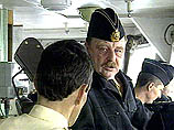 На крейсере "Петр Великий" проходит совещание штаба спасательных работ