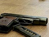У задержанного изъят пистолет ПМ, который числится среди оружия, похищенного со склада вооружения МВД Ингушетии в ночь на 22 июня