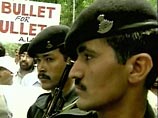 Индийским полицейским будут доплачивать за усы