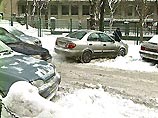 Лужков заверил, что штрафовать автовладельцев, паркующих автомобили во дворах, не будут Лужков заверил, что штрафовать автовладельцев, паркующих автомобили во дворах, не будут