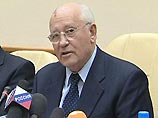 Бывший советский лидер Михаил Горбачев во вторник заявил, что россияне должны сделать все, чтобы сохранить демократию, а также раскритиковал ряд политических инициатив президента Путина, назвав их шагом назад