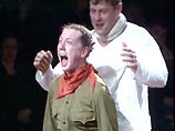 Театр "Современник" поставил спектакль о войне "Голая пионерка" Театр "Современник" поставил спектакль о войне "Голая пионерка"