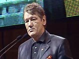 Кроме этого, там продавались переливающиеся календарики с символикой "Нашей Украины", стоимостью 5 гривен (35 рублей) и разнообразные значки, стоимостью от 30 до 70 рублей Кроме этого, там продавались переливающиеся календарики с символикой "Нашей Украины", стоимостью 5 гривен (35 рублей) и разнообразные значки, стоимостью от 30 до 70 рублей
