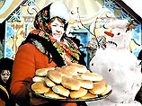 Целую неделю хозяйки будут потчевать своих домочадцев блинами, щедро сдобренными маслом. Первый блин отдавали нищим - поминать умерших Целую неделю хозяйки будут потчевать своих домочадцев блинами, щедро сдобренными маслом. Первый блин отдавали нищим - поминать умерших