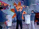 В Москве установлен рекорд по поднятию штанги из горячих блинов В Москве установлен рекорд по поднятию штанги из горячих блинов