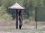 Солдаты бегут из рядов вооруженных сил чуть ли не каждый день. С одной стороны, называть всех этих ребят преступниками в большинстве случаев просто не поворачивается язык Солдаты бегут из рядов вооруженных сил чуть ли не каждый день. С одной стороны, называть всех этих ребят преступниками в большинстве случаев просто не поворачивается язык