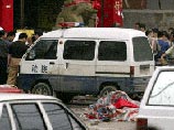 В восточной китайской провинции Цзянси в четверг взорвался пассажирский автобус. В результате ЧП погибли по меньшей мере 30 человек и семеро госпитализированы с ранениями различной степени тяжести В восточной китайской провинции Цзянси в четверг взорвался пассажирский автобус. В результате ЧП погибли по меньшей мере 30 человек и семеро госпитализированы с ранениями различной степени тяжести