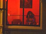 Голландские проститутки  пожаловались властям на полицейских-вуайеристов 
