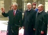 Путин прибывает в Париж для участия в работе европейской "четверки" Путин прибывает в Париж для участия в работе европейской "четверки"