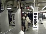 Бессердечный преступник, изображающий из себя участливого человека, изнасиловал 19-летнюю слепую студентку колледжа в метро в Нью-Йорке