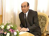 По неофициальным данным, президент Киргизии Аскар Акаев, покинувший страну, находится в России. Об этом сообщили "Интерфаксу" в субботу информированные источники в Москве