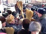 Как заявил на митинге председатель координационного совета объединенной оппозиции Башкирии Равиль Бигнов, участники акции не поддерживают социальную политику власти