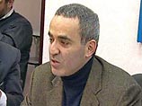 Открывая заседание комитета, его председатель Гарри Каспаров напомнил, что в прошлом месяце была создана группа в составе Георгия Сатарова, Ирины Хакамады и Александра Рыклина для переговоров о создании единой демократической партии Открывая заседание комитета, его председатель Гарри Каспаров напомнил, что в прошлом месяце была создана группа в составе Георгия Сатарова, Ирины Хакамады и Александра Рыклина для переговоров о создании единой демократической партии
