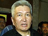 Со своей стороны координатор силовых структур Киргизии в новом правительстве Феликс Кулов призвал прежний состав парламента согласиться с решением Центризбиркома