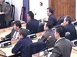 Несмотря на то, что Центризбирком Киргизии принял решение зарегистрировать парламентариев нового созыва, что автоматически означает окончание срока полномочий предыдущего состава, "старый парламент" намерен собраться, чтобы обсудить данную ситуацию Несмотря на то, что Центризбирком Киргизии принял решение зарегистрировать парламентариев нового созыва, что автоматически означает окончание срока полномочий предыдущего состава, "старый парламент" намерен собраться, чтобы обсудить данную ситуацию