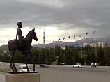 События в Киргизии вызвали панику в соседнем Казахстане. Судя по высказываниям и оппозиции, и представителей власти, в стране никто не сомневается, что следующий кандидат на революцию &#8211; это Казахстан