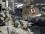 Через базу Борден за год проходят до 15 тысяч солдат и моряков, которых затем отправляют в разные страны, что серьезно затрудняет поиски возможных инфицированных Через базу Борден за год проходят до 15 тысяч солдат и моряков, которых затем отправляют в разные страны, что серьезно затрудняет поиски возможных инфицированных