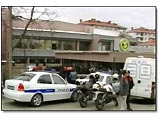 Обезврежен преступник, захвативший заложников в стамбульской школе
