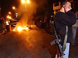Палестинский лидер, находившийся в это время на территории резиденции, не пострадал. Об этом сообщил агентству представитель палестинских спецслужб Палестинский лидер, находившийся в это время на территории резиденции, не пострадал. Об этом сообщил агентству представитель палестинских спецслужб