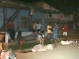 До 30 человек выросло число жертв массовых убийств, совершенных в четверг ночью в двух пригородах Рио-де-Жанейро. Как передает телекомпания Globo, 17 жертв уже опознаны