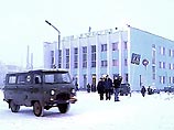 незавидным оказалось положение многих женщин гарнизона Видяево, которые, находясь в гражданском браке со своими мужьями, потеряли их в один день - в момент гибели атомной подводной лодки "Курск" незавидным оказалось положение многих женщин гарнизона Видяево, которые, находясь в гражданском браке со своими мужьями, потеряли их в один день - в момент гибели атомной подводной лодки "Курск"