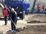 На московских субботниках примут участие не менее 2,4 млн человек, полагают в мэрии На московских субботниках примут участие не менее 2,4 млн человек, полагают в мэрии