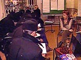 Известно, что оставленная ими военно-морская часть - учебная, и молодые люди служат в ней на начальном этапе, а затем направляются к новым местам службы. Явившиеся в военную прокуратуру прослужили не более полугода Известно, что оставленная ими военно-морская часть - учебная, и молодые люди служат в ней на начальном этапе, а затем направляются к новым местам службы. Явившиеся в военную прокуратуру прослужили не более полугода