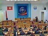 Парламент Киргизии рассмотрит в четверг заявление об отставке президента страны Аскара Акаева. Планируется, что заседание начнется в 8:00 по московскому времени