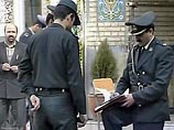 Вооруженный преступник захватил в заложники учеников и учителей в одной из школ Тегерана Вооруженный преступник захватил в заложники учеников и учителей в одной из школ Тегерана