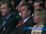 Berliner Zeitung: в Ганновере Шредер поддержал Путина, не затронув проблему Чечни Berliner Zeitung: в Ганновере Шредер поддержал Путина, не затронув проблему Чечни
