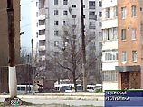 В Ленинском районе Грозного в микрорайоне Ипподромный на улице Богдана Хмельницкого спецслужбы окружили 9-этажный жилой дом В Ленинском районе Грозного в микрорайоне Ипподромный на улице Богдана Хмельницкого спецслужбы окружили 9-этажный жилой дом