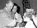Задолго до того, как стать всемирно известным Папой Иоанном Павлом II, Кароль Войтыла фигурировал в секретных сводках политической полиции коммунистического режима, который в 1963 году причислял его к "опасным идеологическим противникам"