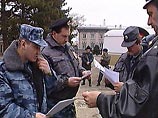 В настоящее время на месте происшествия работает оперативно-следственная группа УВД и прокуратуры города. Проводится расследование, устанавливается причина смерти детей В настоящее время на месте происшествия работает оперативно-следственная группа УВД и прокуратуры города. Проводится расследование, устанавливается причина смерти детей