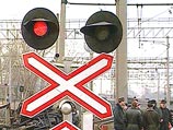 При столкновении автомобиля с поездом в Иркутской области погиб один человек, сообщили в среду в пресс-службе Восточно-Сибирской железной дороги
