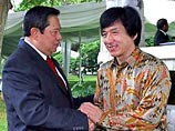 Знаменитый гонконский актер Джеки Чан в среду начал визит в Камбоджу и Вьетнам в качестве посла доброй воли ООН