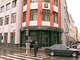 В Комиссии по монументальному искусству при Мосгордуме пытаются сдержать напор инициативных граждан, желающих поставить прижизненные памятники своим друзьям, кумирам или начальникам В Комиссии по монументальному искусству при Мосгордуме пытаются сдержать напор инициативных граждан, желающих поставить прижизненные памятники своим друзьям, кумирам или начальникам
