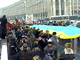 В Киеве продолжается акция "Украина без Кучмы". Сегодня ее участники пикетируют здание Верховной Рады В Киеве продолжается акция "Украина без Кучмы". Сегодня ее участники пикетируют здание Верховной Рады