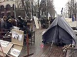 Участники акции "Украина без Кучмы" пикетируют Верховную Раду