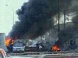 Кроме того, один человек погиб и более 20 получили ранения в результате взрыва двух начиненных взрывчаткой автомобилей в Багдаде, сообщает телеканал Al-Jazeera