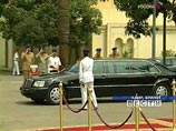 Официальная встреча президента России Владимира Путина, находящегося в Египте с рабочим визитом, с президентом Египта Хосни Мубараком началась в среду в Каире во дворце "Иттихадия" Официальная встреча президента России Владимира Путина, находящегося в Египте с рабочим визитом, с президентом Египта Хосни Мубараком началась в среду в Каире во дворце "Иттихадия"