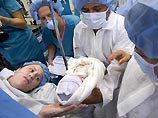 Жительница американского штата Аризона Тереза Андерсон с помощью кесарева сечения родила сразу пятерых близнецов