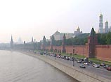 По его мнению, "теперь нам предлагают вернуться точь в точь в сталинскую эпоху, интерпретируя многие факты истории так, как Сталин их интерпретировал" По его мнению, "теперь нам предлагают вернуться точь в точь в сталинскую эпоху, интерпретируя многие факты истории так, как Сталин их интерпретировал"